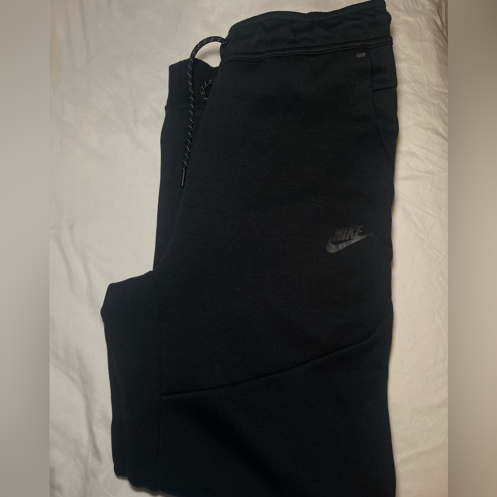 Boys Nike Tech Sweatpants